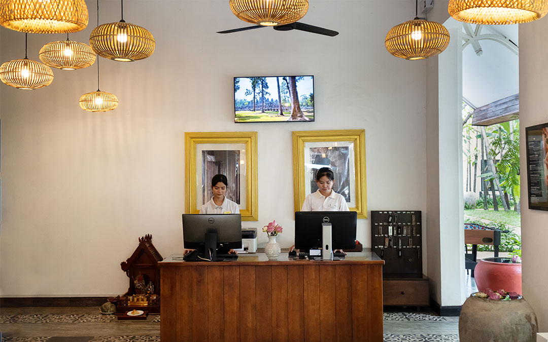 Warm welcome at reception