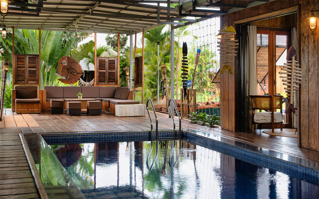 Swimming pool