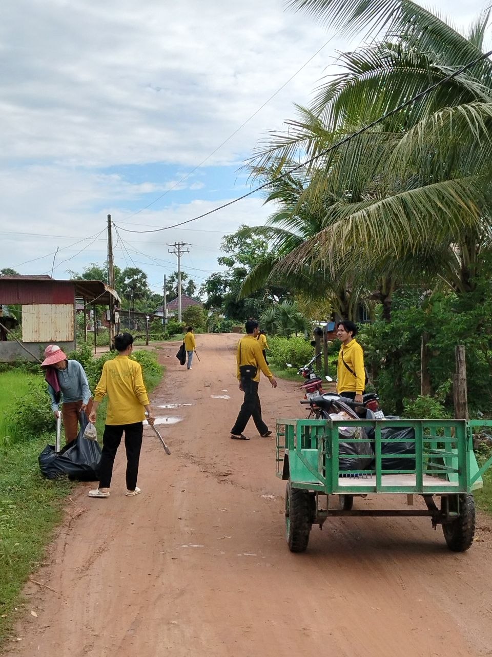 Stay Nature Cleaning activity at Kapmot