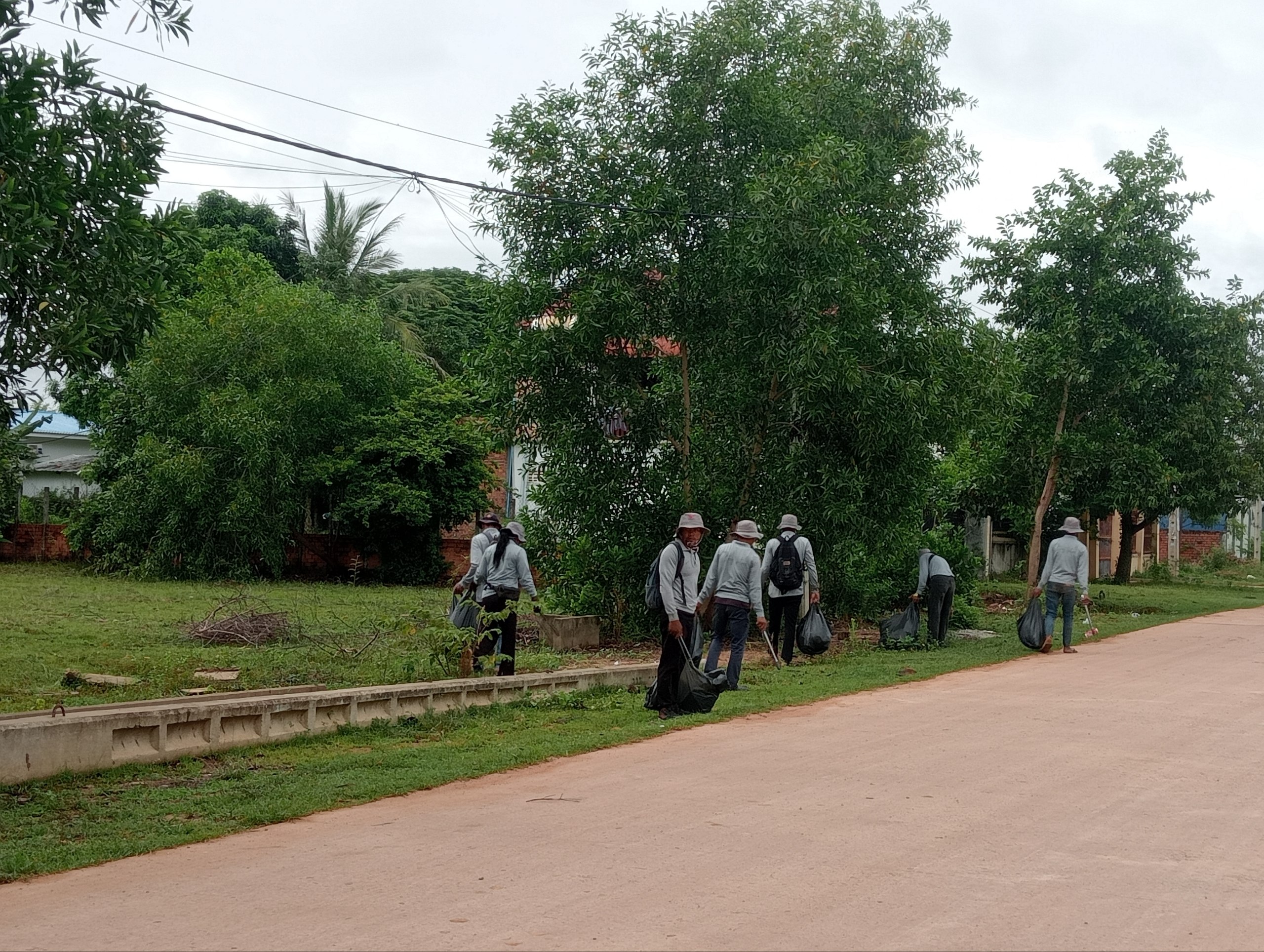 Stay Nature Cleaning Activity