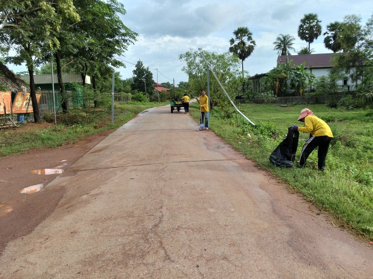 Stay Nature Kampot Cleaning Activity